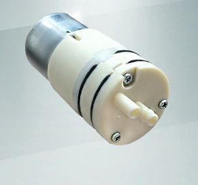 CE Brushless DC Mini Pompa Air Untuk Aquarium 12V 320mA / Low Noise Pompa Air